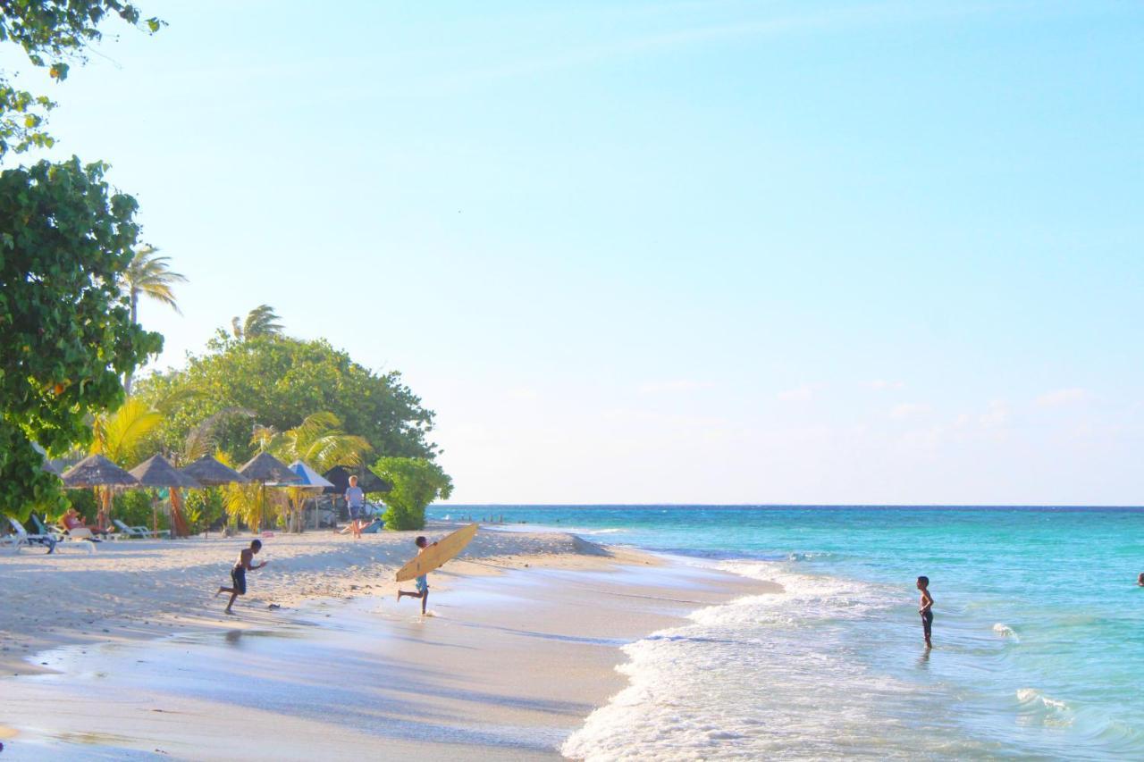 Gurus Maldives At Gulhi Island Hotel Екстериор снимка