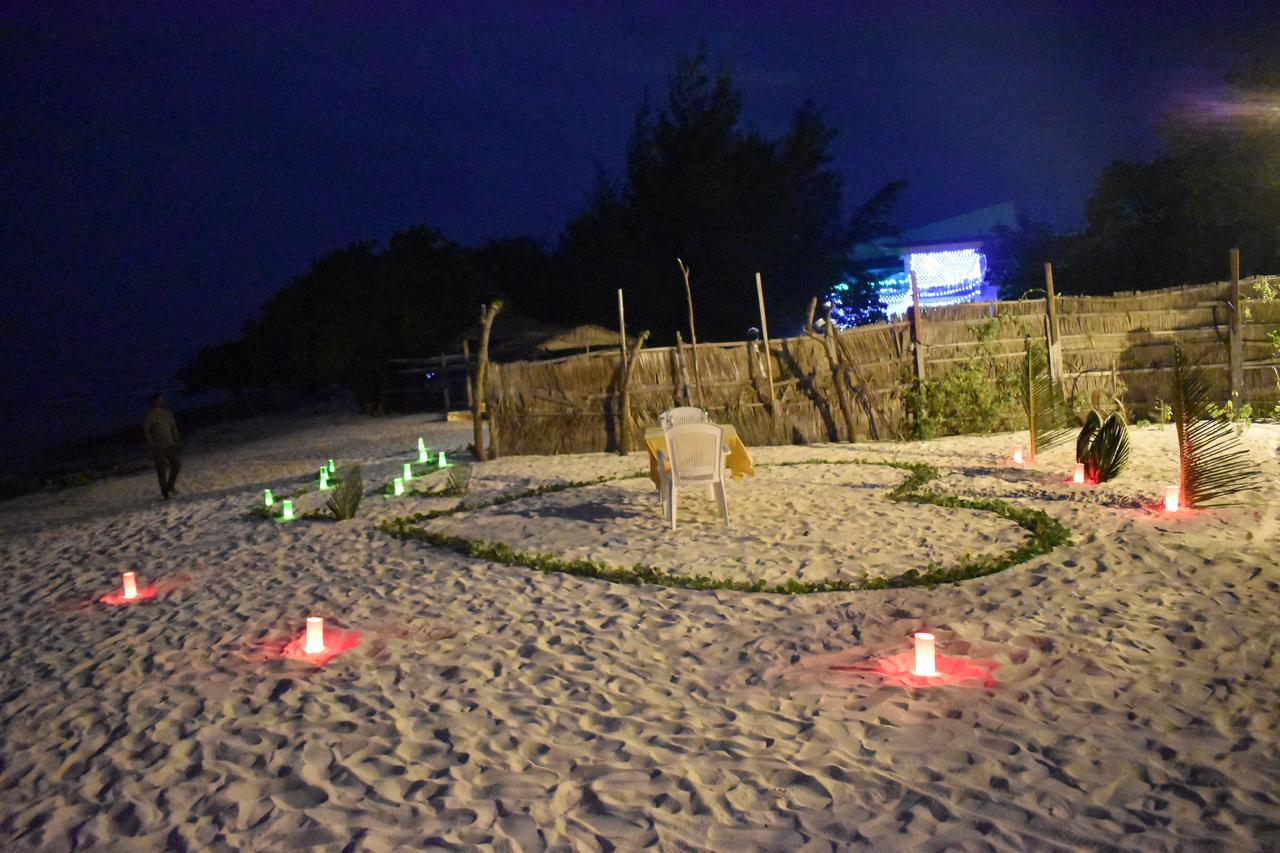 Gurus Maldives At Gulhi Island Hotel Екстериор снимка