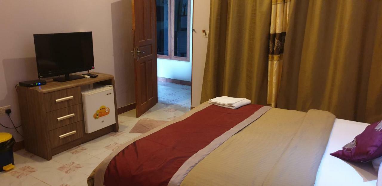 Gurus Maldives At Gulhi Island Hotel Екстериор снимка