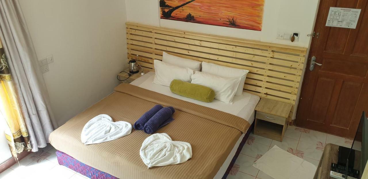 Gurus Maldives At Gulhi Island Hotel Екстериор снимка