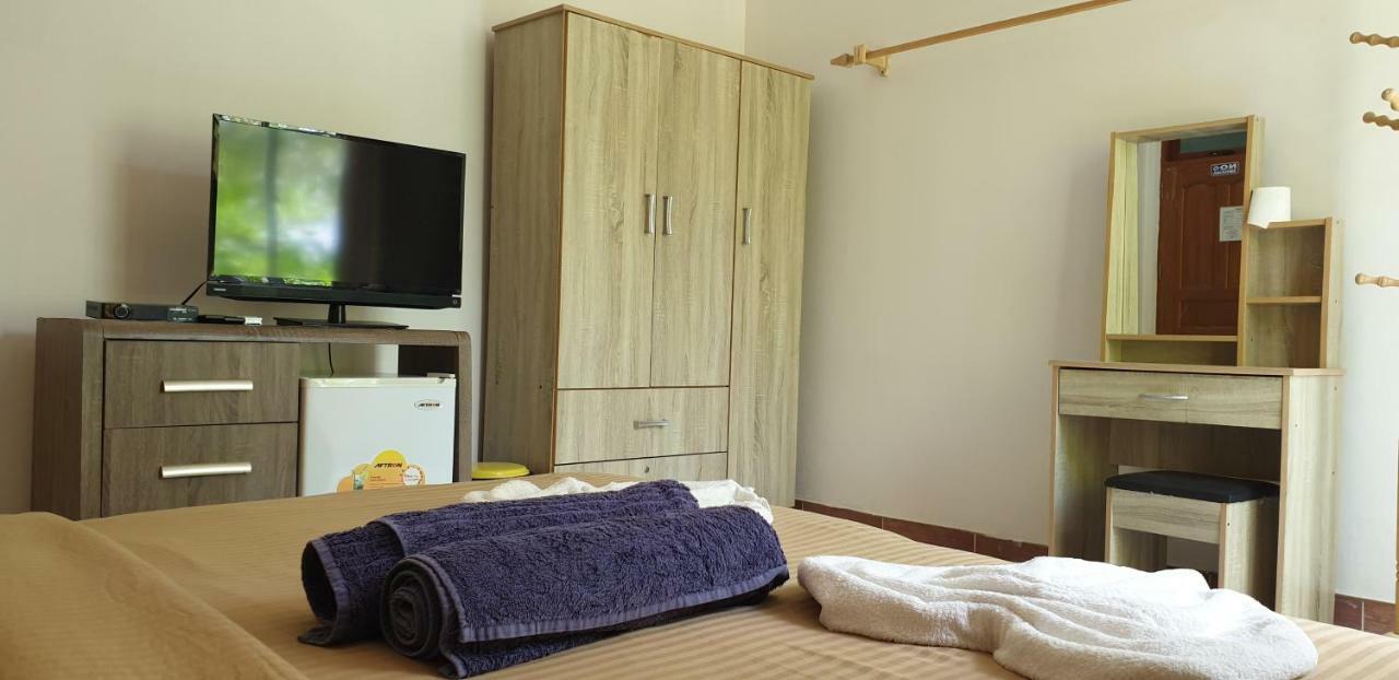 Gurus Maldives At Gulhi Island Hotel Екстериор снимка